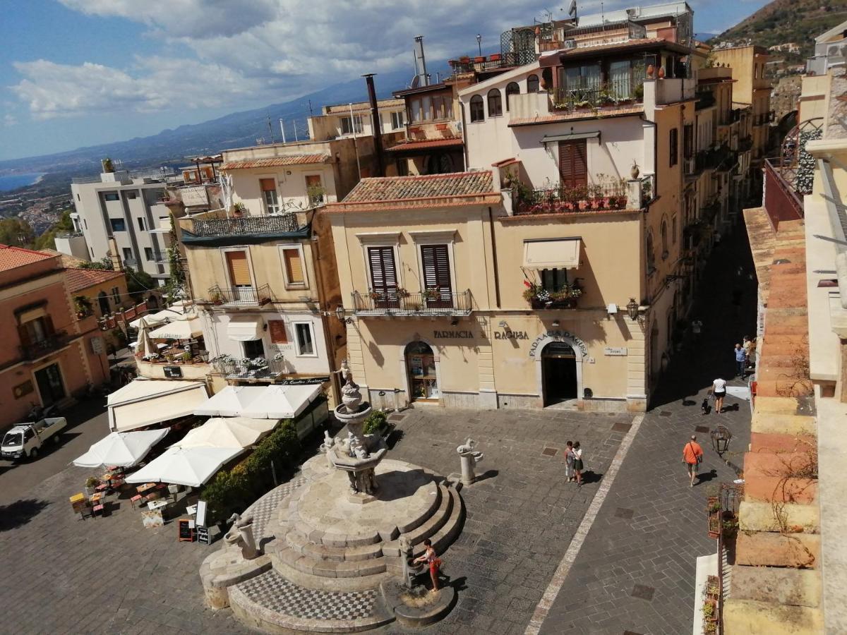 Aly Art Apartment Taormina Duomo, Gulf & Etna View Exterior photo
