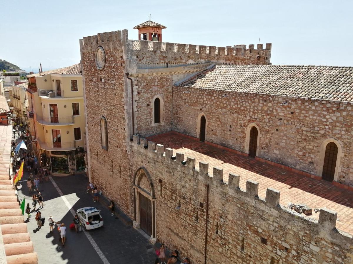 Aly Art Apartment Taormina Duomo, Gulf & Etna View Exterior photo