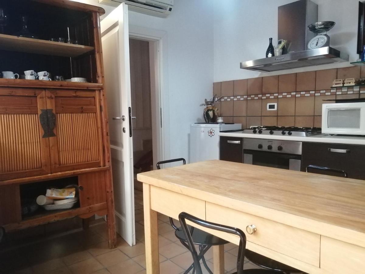 Aly Art Apartment Taormina Duomo, Gulf & Etna View Exterior photo